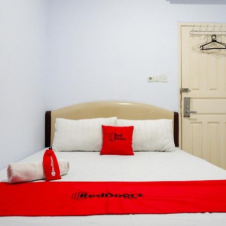 Reddoorz @ Hotel Bravo Pantai Kamali Bau Bau Baubau Екстер'єр фото