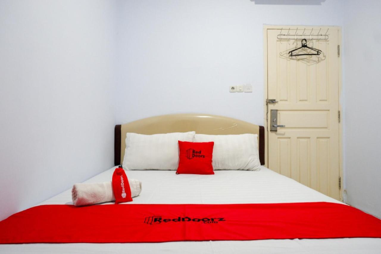 Reddoorz @ Hotel Bravo Pantai Kamali Bau Bau Baubau Екстер'єр фото