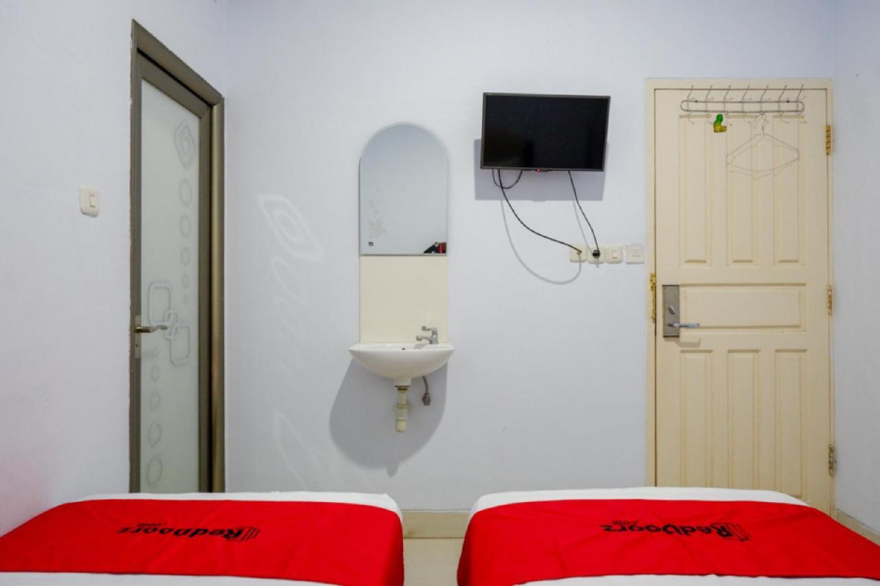 Reddoorz @ Hotel Bravo Pantai Kamali Bau Bau Baubau Екстер'єр фото